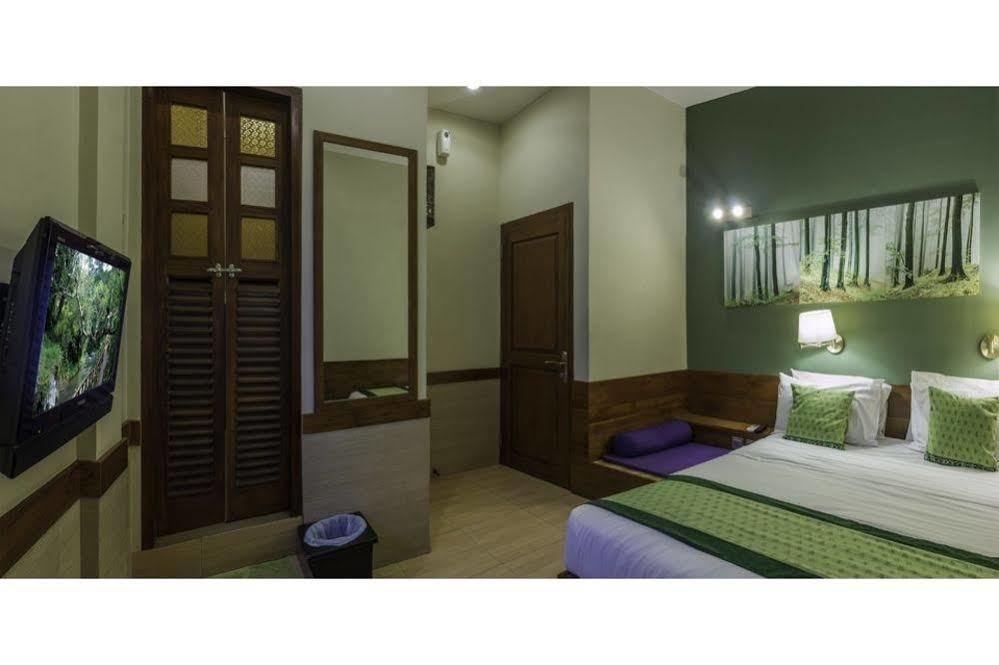 Dhanesvara Holistic Unique Homestay Wonotjolo Exterior foto